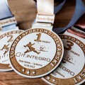 Drewniany medal ze sklejki. Wooden Way