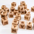 Drewniane klocki z literkami "pełne litery" - Wooden Way (Likocki)