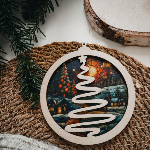 Kolorowa drewniana bombka z wzorem choinki