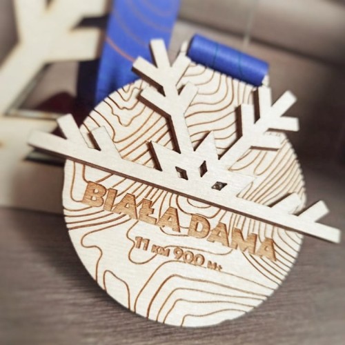 Drewniany medal okolicznościowy personalizowany. Wooden Way