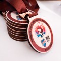Drewniany medal kolorowy personalizowany