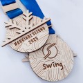 Drewniany medal okolicznościowy personalizowany. Wooden Way