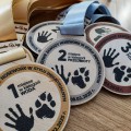 Drewniany medal kolorowy personalizowany