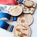 Drewniany medal ze sklejki. Wooden Way