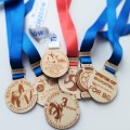 Drewniany medal ze sklejki. Wooden Way